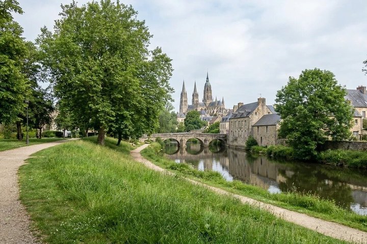 Bayeux Self Guided Walking Tour and City Exploration