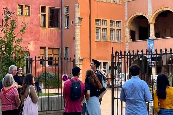 Lyon History and Must See Walking Tour (Tips-Based)