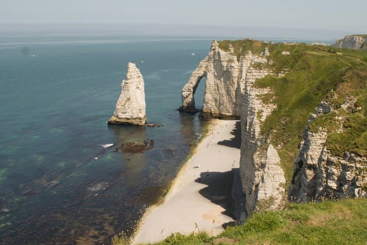 Private Normandy Highlights Tour Rouen Etretat and Honfleur