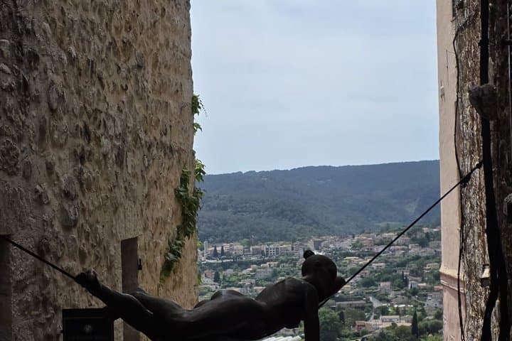 Private Tour for 4 - Discover Cannes, Antibes & St-Paul-de-Vence