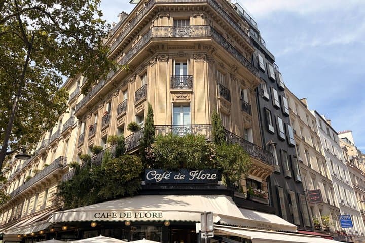 Saint Germain des Prés Walking Tour in Paris