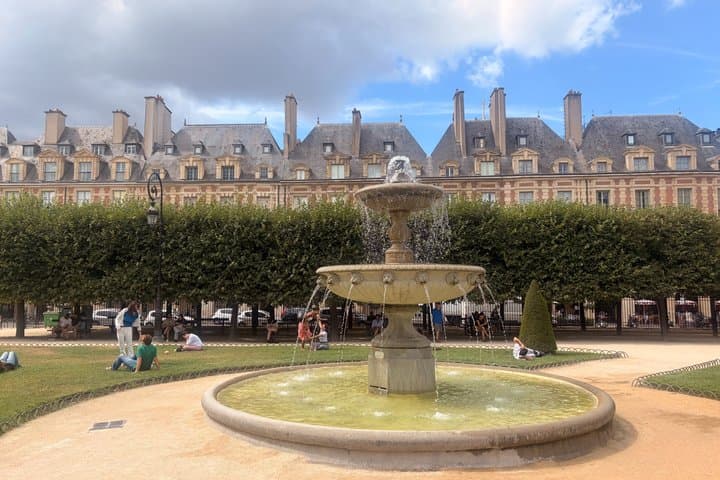 Marais Walking Tour Food Fashion Parisian Life