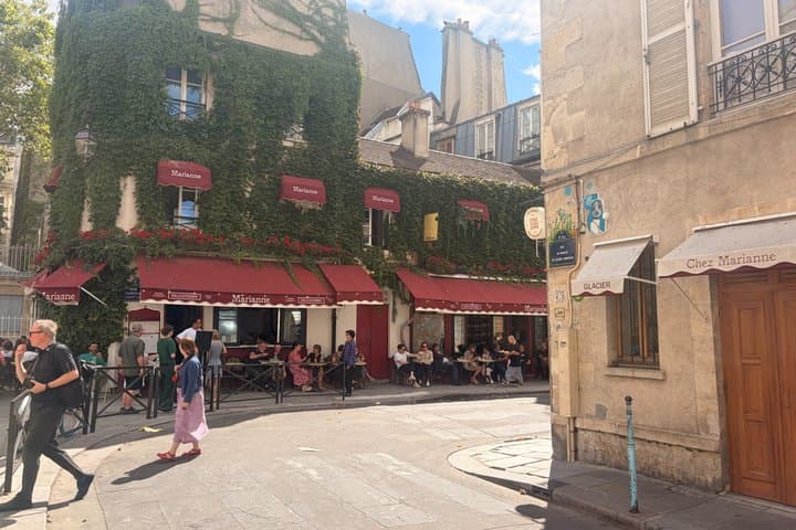 Marais Walking Tour Food Fashion Parisian Life