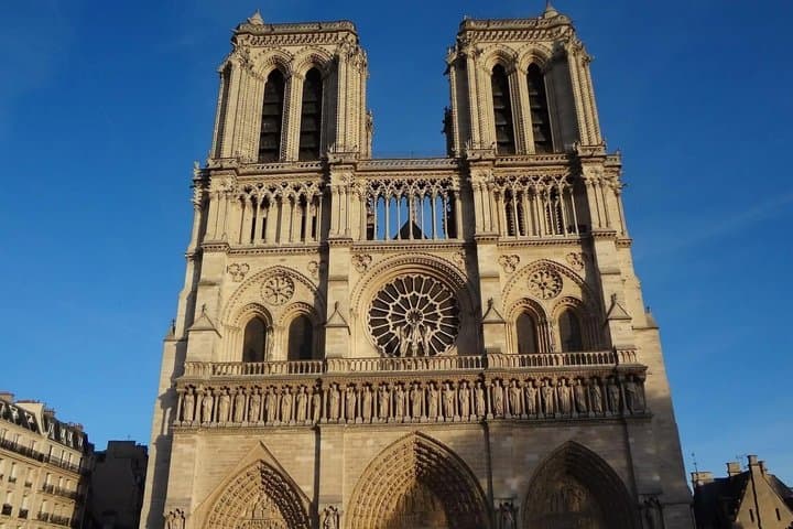 Cité Island: Notre Dame+Sainte Chapelle+Conciergerie Outside Tour