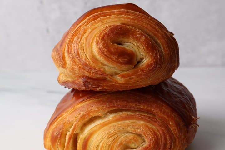 Make French croissants like a chef
