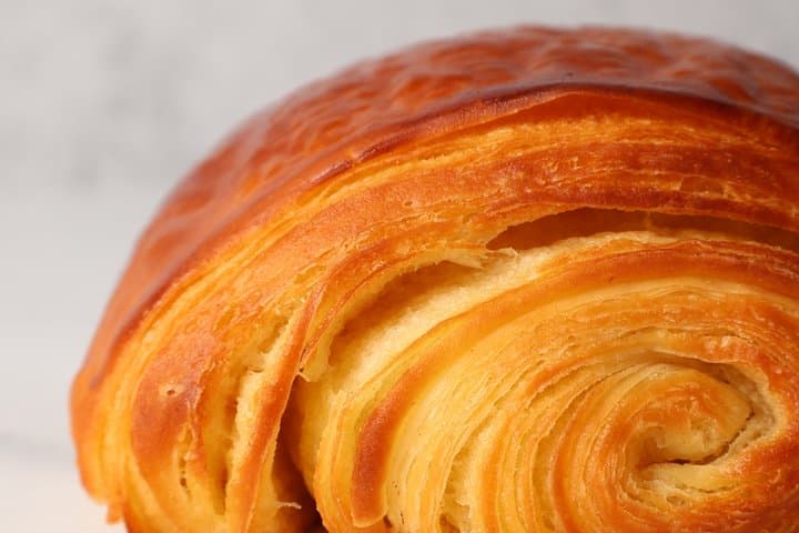 Make French croissants like a chef