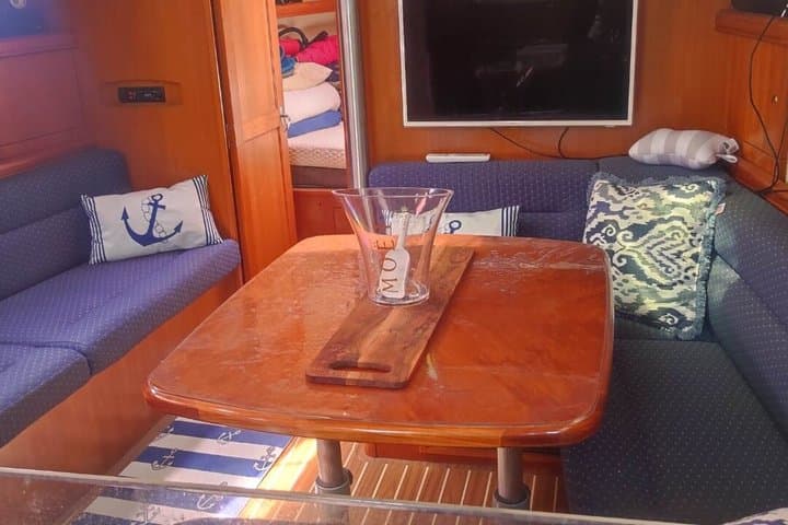 3-hour mini cruise to Antibes and the Bay of Angels