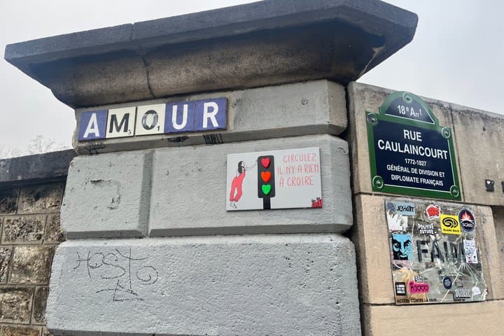 Walking Tour of Montmartre History and Wine Included