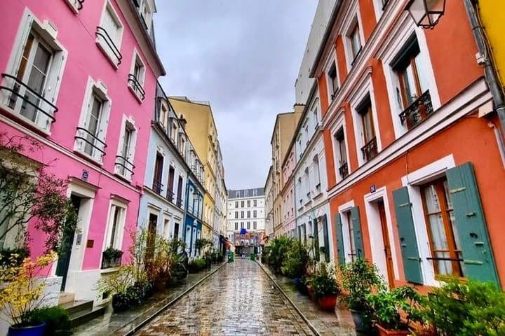 Paris: Le Marais Hidden Gems Walking Tour with Tasting