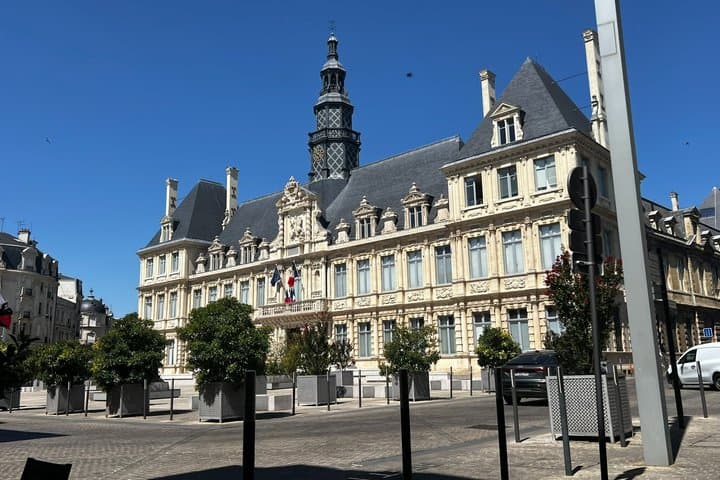 Tour of Reims: Conflicts, Royal Legacy & Champagne