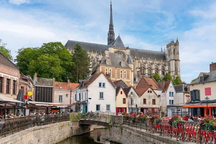 Hello Amiens: Private 2-Hour Intro City Walk with Local Guide
