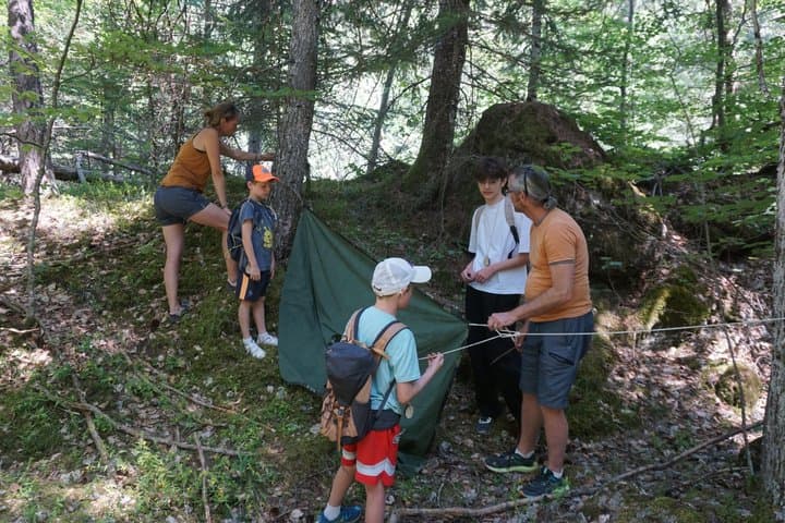 Survival in the forest 3h30