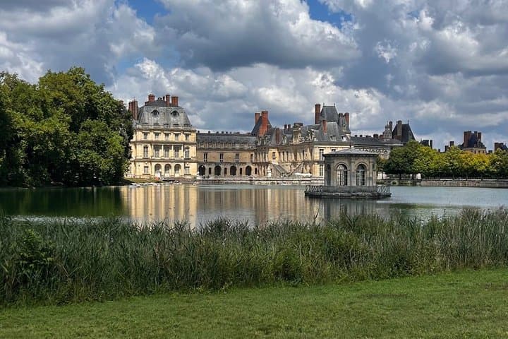 Royal France Tour Fontainebleau and Vaux le Vicomte