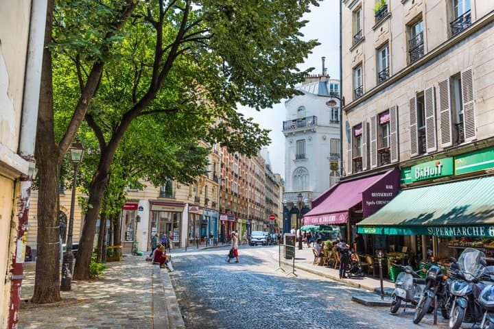 Paris: Montmartre 10+ Sights, Sacré-Cœur & Seine River Cruise