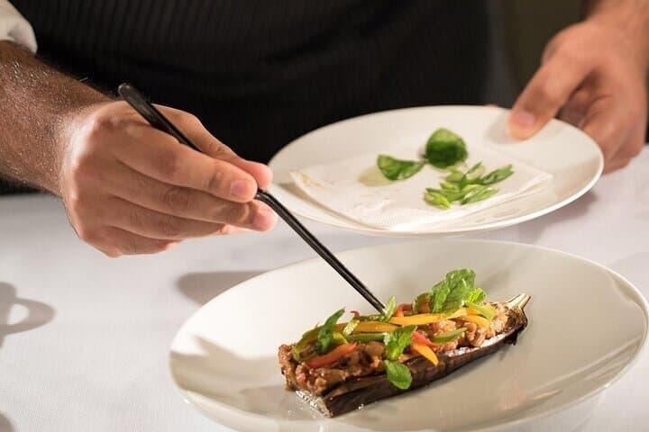 Paris Bus Tour Gourmet French Cuisine Fine Dining and Sightseeing