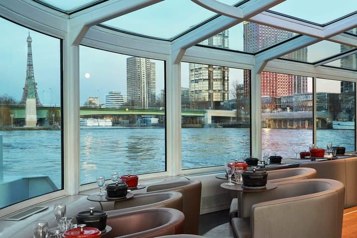 Sightseeing 3 course Dinner Cruise on Seine River from Paris