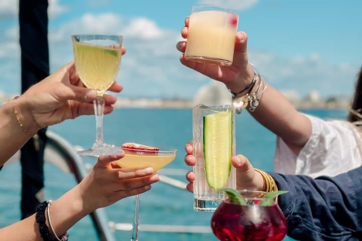 Famous Boat Party
