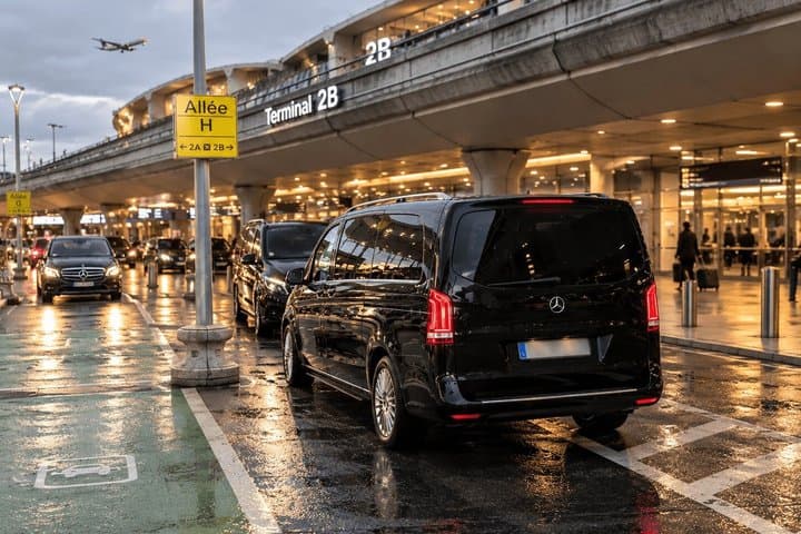 Disneyland Paris to CDG Airport Premium Private Transfer