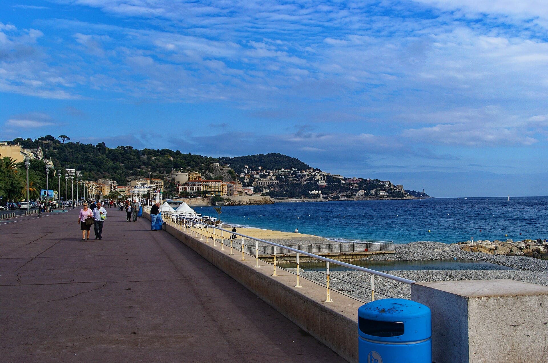 The Promenade des Anglais and the Baie des Anges in Nice, looking east