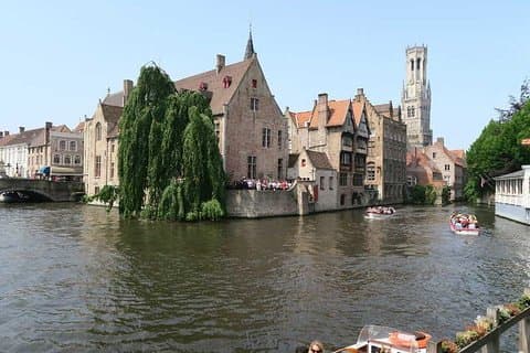 Boat cruise