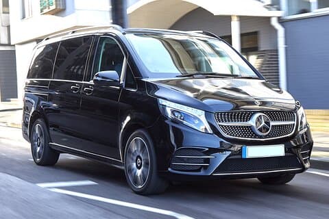 Private Transfer: Disneyland Park or Hotel to Paris by Luxury Van