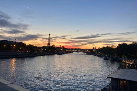 Discover Paris in one day with a private and friendly local guide