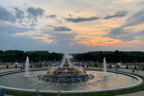 PRIVATE Versailles Palace & Gardens Tour with transfer included