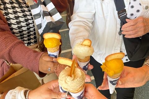 Girls' tour, shared with gourmets