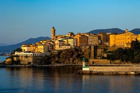 Explore Bastia in 60 minutes with a Local