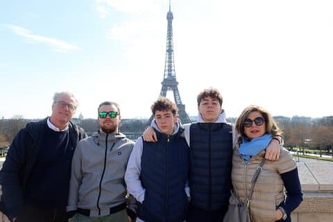 Place du Trocadéro
Stop off at the famous Place du Trocadéro, with its view of the Eiffel Tower, where you can take some great photos.