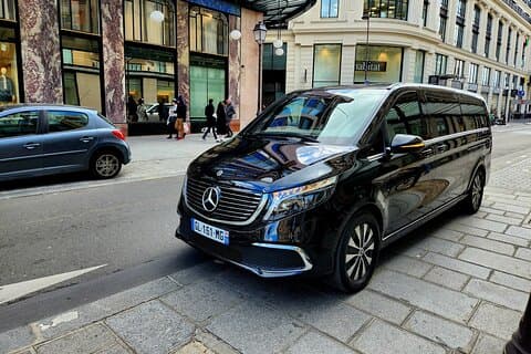 Private Transfer: Paris Airport CDG to Versailles by Luxury Van