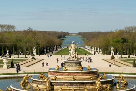 Private Transfer Versailles Palace → Paris | One-Way EV