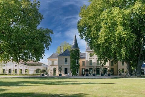 Exclusive visit to prestigious Château