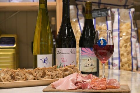 Nice The Mediterranean art DE vivre with 3 wines and 3 cold meats