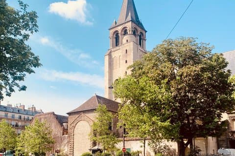 Private Walking Tour - Trace Medieval Paris with a local