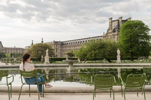 Paris: Royal Squares, Louvre Gardens & City Highlights Tour