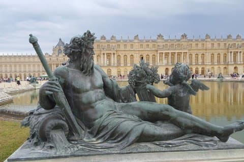 Palace of Versailles: Guided Tour with Skip-the-Line Entry