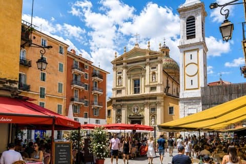 Private Custom Walking Tour in Nice with Local Host