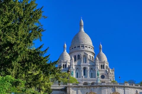 Paris Hidden Gems of Montmartre Walking Tour