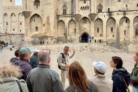 Avignon : walking tour of the most see-sights and hidden gems
