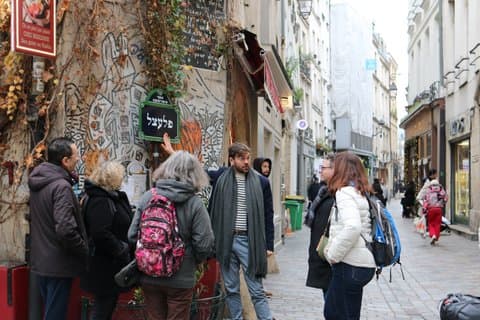 Le Marais Yiddish neighborhood par excellence with a pastry shop