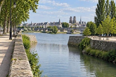 Podcast Tour Orléans Currents of Power Taming the Wild Loire