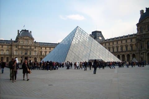 Louvre Museum Explore Iconic Masterpieces with Audio Guide