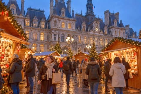 Le Marais Christmas Magic Private Tour Coffee and Cake in Paris