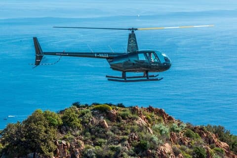 Panoramic helicopter tour pilot initiation 25 min