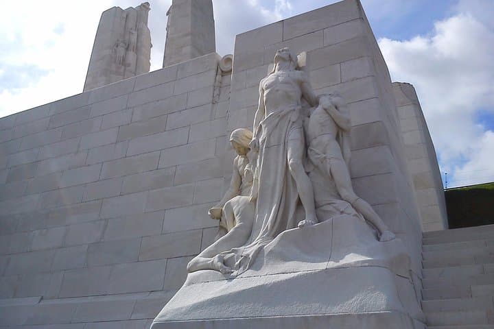 Private Canadian WW1 Vimy & Somme Battlefield Tour from Arras or Lille