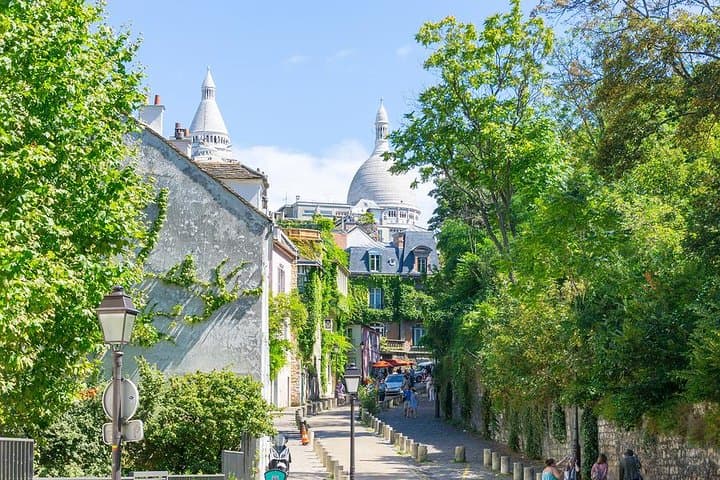 Paris Off The Beaten Track Private Walking Tour