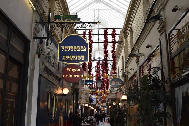 Private Covered Passages & Palais Royal Gardens 2-Hour Tour