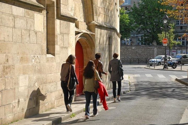 Explore Le Marais like a local - Private walking tour