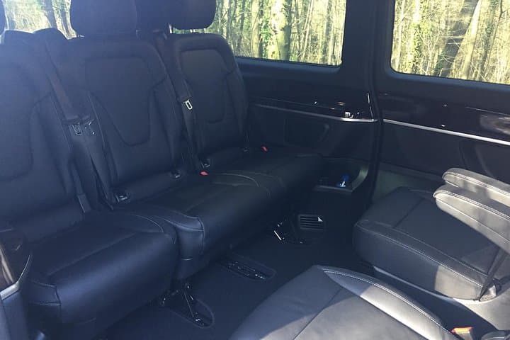 Private Van Transfer to or from Beauvais Tillé Airport